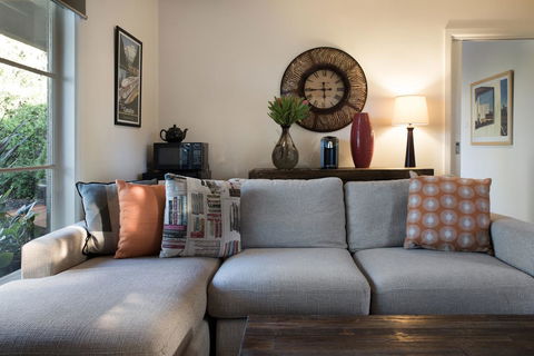 East Street Daylesford - Accommodation VIC 26