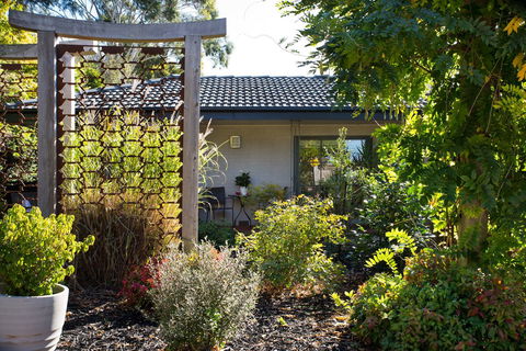 East Street Daylesford - Accommodation VIC 14