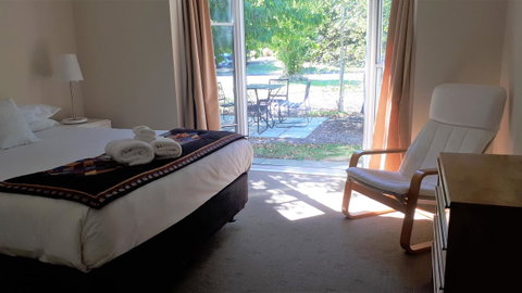 On The Banks - Accommodation VIC 3