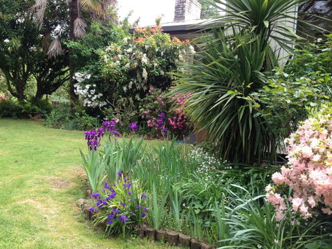 On The Banks - Accommodation VIC 22