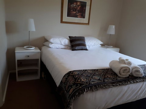 On The Banks - Accommodation VIC 6