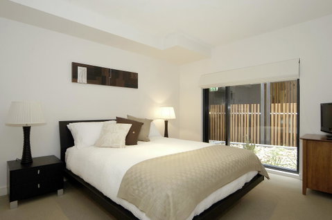 C-Scape Water Front Apartment - Accommodation VIC 5
