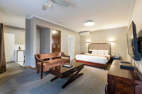 Eltham Gateway Hotel & Conference Centre - Accommodation VIC 3