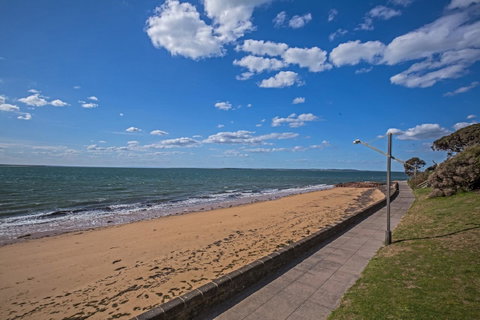 C-Scape Esplanade Cowes - Accommodation VIC 21