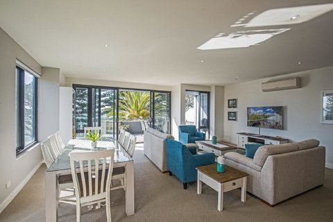 C-Scape Esplanade Cowes - Accommodation VIC 3