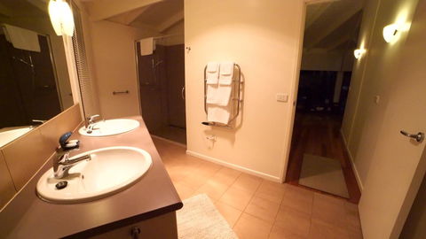 Limosa Rise - Accommodation VIC 4