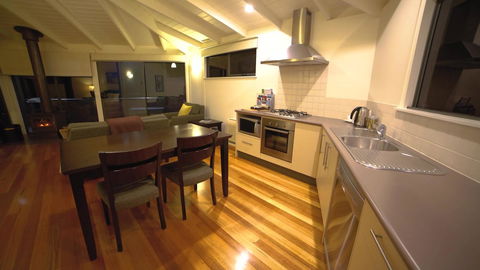 Limosa Rise - Accommodation VIC 6