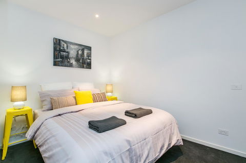 Complete Host The River Apartments - Accommodation VIC 2