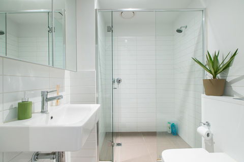 Complete Host The River Apartments - Accommodation VIC 3