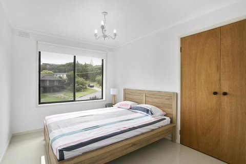 Fairhills - NEW LISTING, Beautifully Styled - Accommodation VIC 4