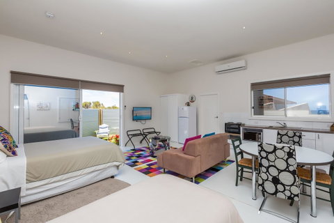 Cottages For Couples - Accommodation VIC 7
