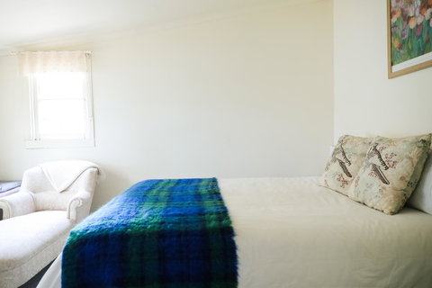 Miss Pym's Cottage - Accommodation VIC 15