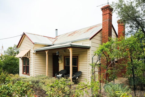 Miss Pym's Cottage - Accommodation VIC 2
