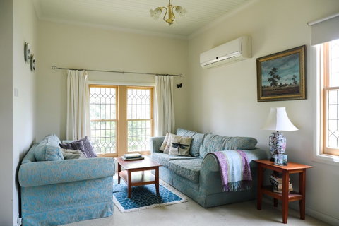 Miss Pym's Cottage - Accommodation VIC 43