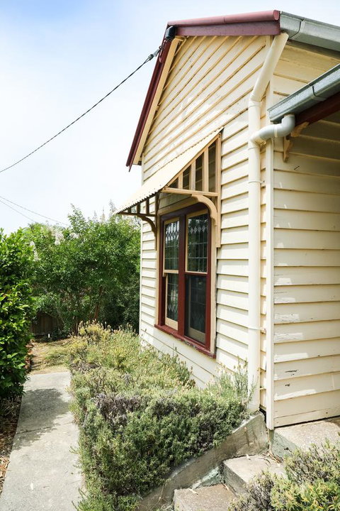 Miss Pym's Cottage - Accommodation VIC 1