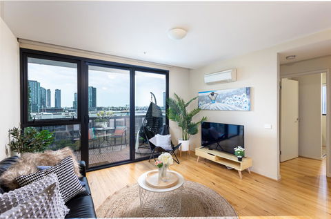 Water Views, Lovely 2BRs, Free Tram Zone, Close To Everything! - Accommodation VIC 4