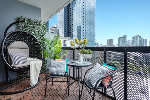 Water Views, Lovely 2BRs, Free Tram Zone, Close To Everything! - Accommodation VIC 1