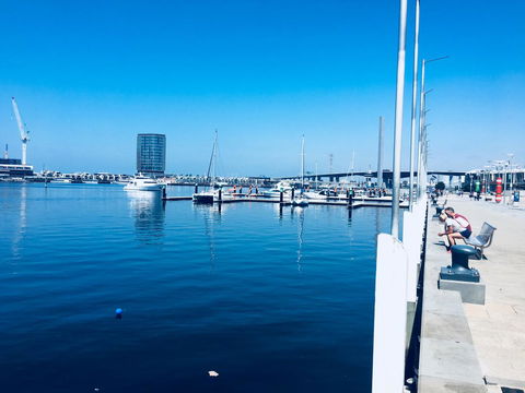 Water Views, Lovely 2BRs, Free Tram Zone, Close To Everything! - Accommodation VIC 21