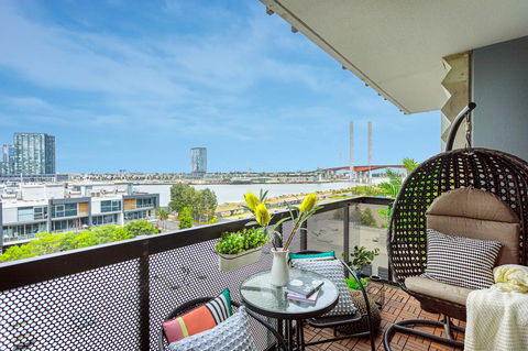 Water Views, Lovely 2BRs, Free Tram Zone, Close To Everything! - Accommodation VIC 0