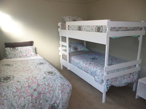 HogmortHomes Neale Street - Accommodation VIC 5