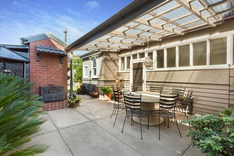 HogmortHomes Neale Street - Accommodation VIC 11
