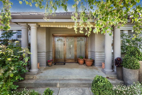 HogmortHomes Neale Street - Accommodation VIC 10