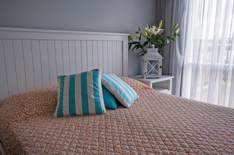Stunning Waterfront Only 10 Minutes To Phillip Island - FREE EV UNIT 7kW For Electric Cars - Pet Friendly, Fireplace FREE WIFI Wine & Chocolates - Accommodation VIC 16