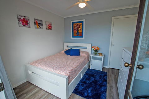 Stunning Waterfront Only 10 Minutes To Phillip Island - FREE EV UNIT 7kW For Electric Cars - Pet Friendly, Fireplace FREE WIFI Wine & Chocolates - Accommodation VIC 19