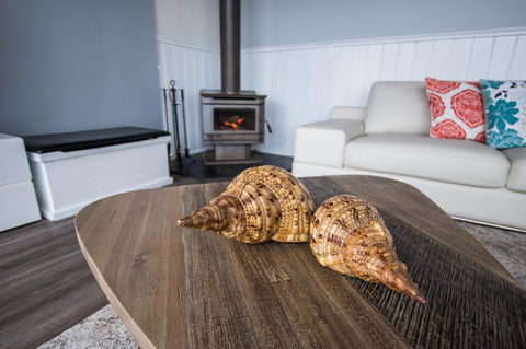 Stunning Waterfront Only 10 Minutes To Phillip Island - FREE EV UNIT 7kW For Electric Cars - Pet Friendly, Fireplace FREE WIFI Wine & Chocolates - Accommodation VIC 15