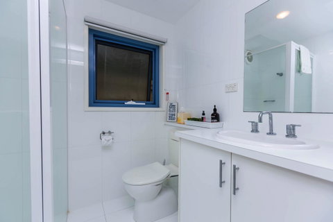 The Waterfront Apartment - Accommodation VIC 11