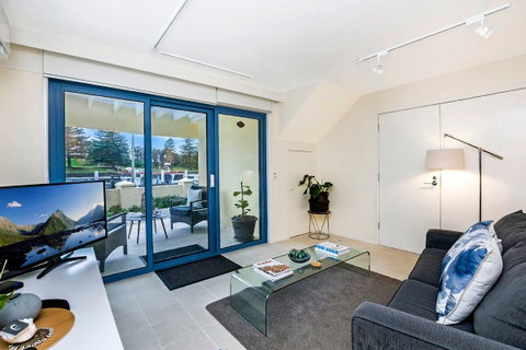 The Waterfront Apartment - Accommodation VIC 10