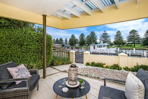 The Waterfront Apartment - Accommodation VIC 0