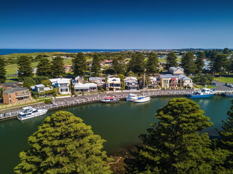 The Waterfront Apartment - Accommodation VIC 1