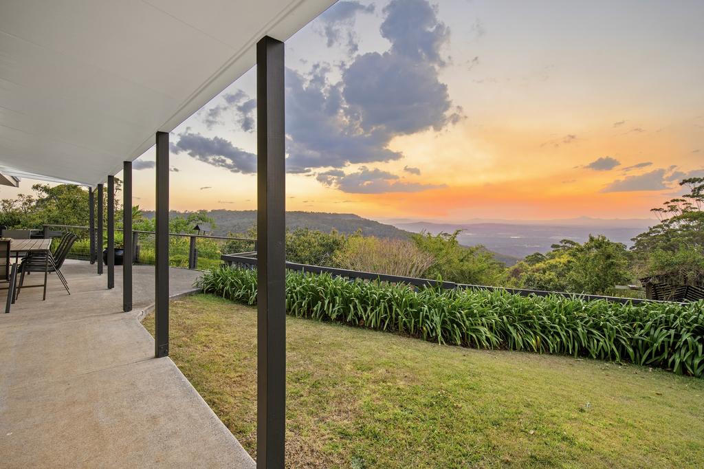 North Tamborine QLD Accommodation VIC
