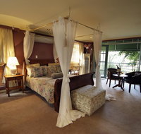 The Castle - Villa by the Sea - Accommodation VIC