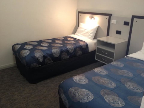 The Central Hotel Motel Lakes Entrance - Accommodation VIC 2