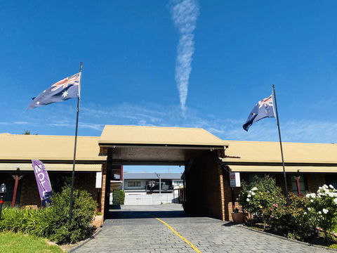 The Cottage Motor Inn Albury - Accommodation VIC 2