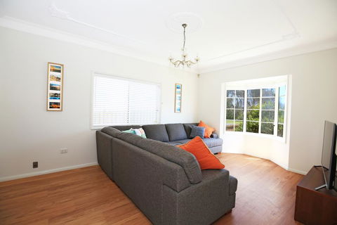 The Crescent - Pet Friendly - 1 Min To Beach - Accommodation VIC 2