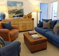 The Dewhurst - Sophisticated Entire CBD Apartment - Accommodation VIC