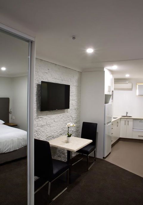 The Duck Inn Apartments - Accommodation VIC 3