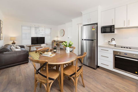 The Executive - Central & Sophisticated - Accommodation VIC 3