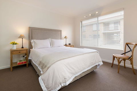 The Executive - Central & Sophisticated - Accommodation VIC 1