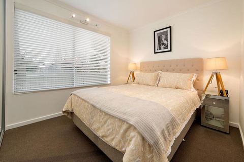 The Executive - Central & Sophisticated - Accommodation VIC 2