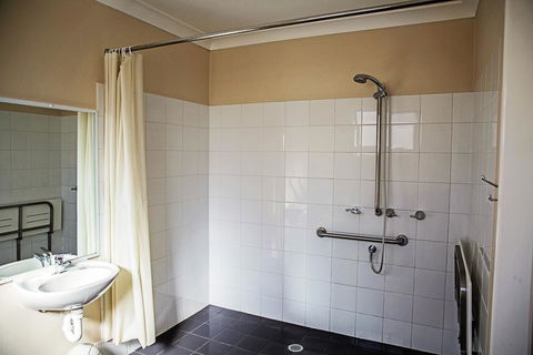 The Gallery Motor Inn - Accommodation VIC 3