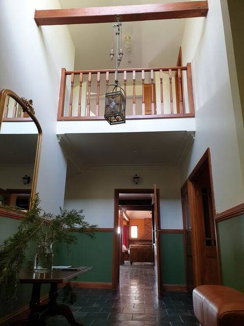 The George Yering - Accommodation VIC 3