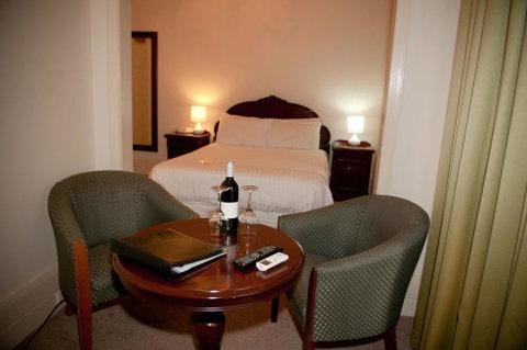 The Hotel Shamrock - Accommodation VIC 1