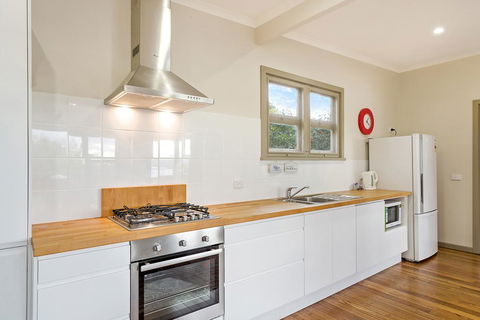 The Love Shack - Accommodation VIC 1