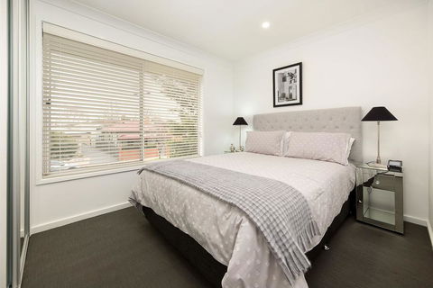 The Provincial - Central & Sophisticated - Accommodation VIC 1