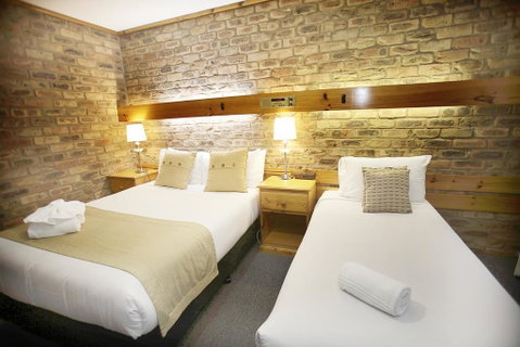 The Settlement Historic Hotel - Accommodation VIC 1