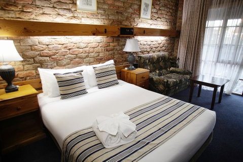 The Settlement Historic Hotel - Accommodation VIC 2